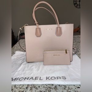 Michael Kors Purse & Wallet Set